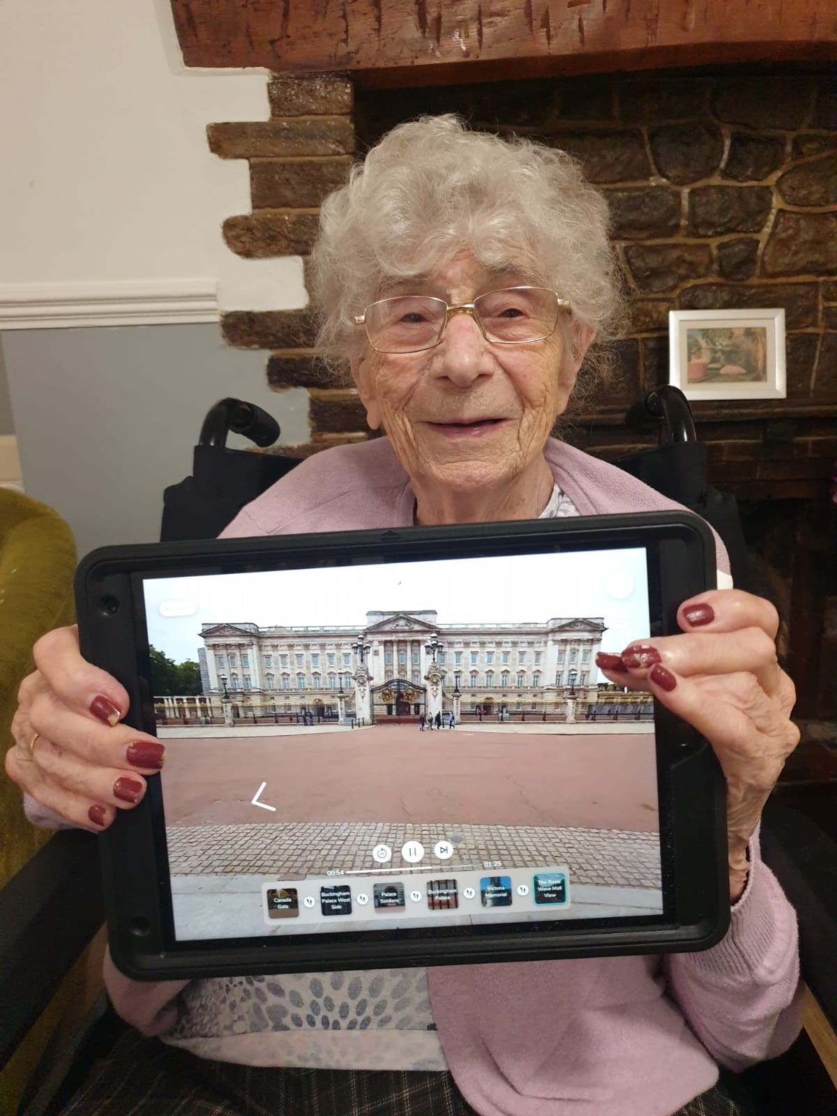 Virtual Tour of Buckingham Palace at The Firs